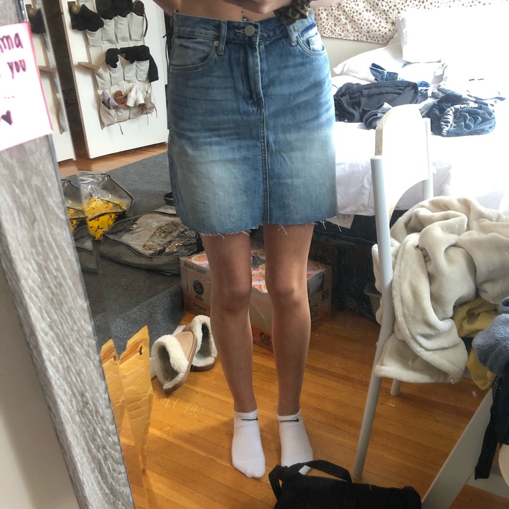 Medium denim jean skirt